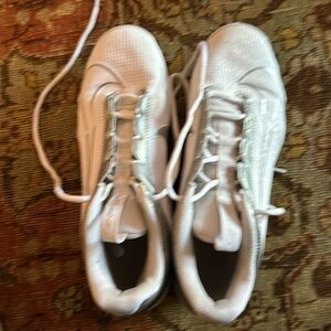 NIKE Youth 7 Football Cleats